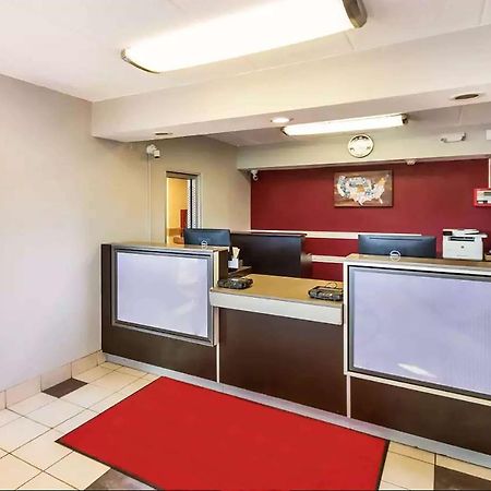 Super 8 By Wyndham Charleston Wv Hotel Ngoại thất bức ảnh