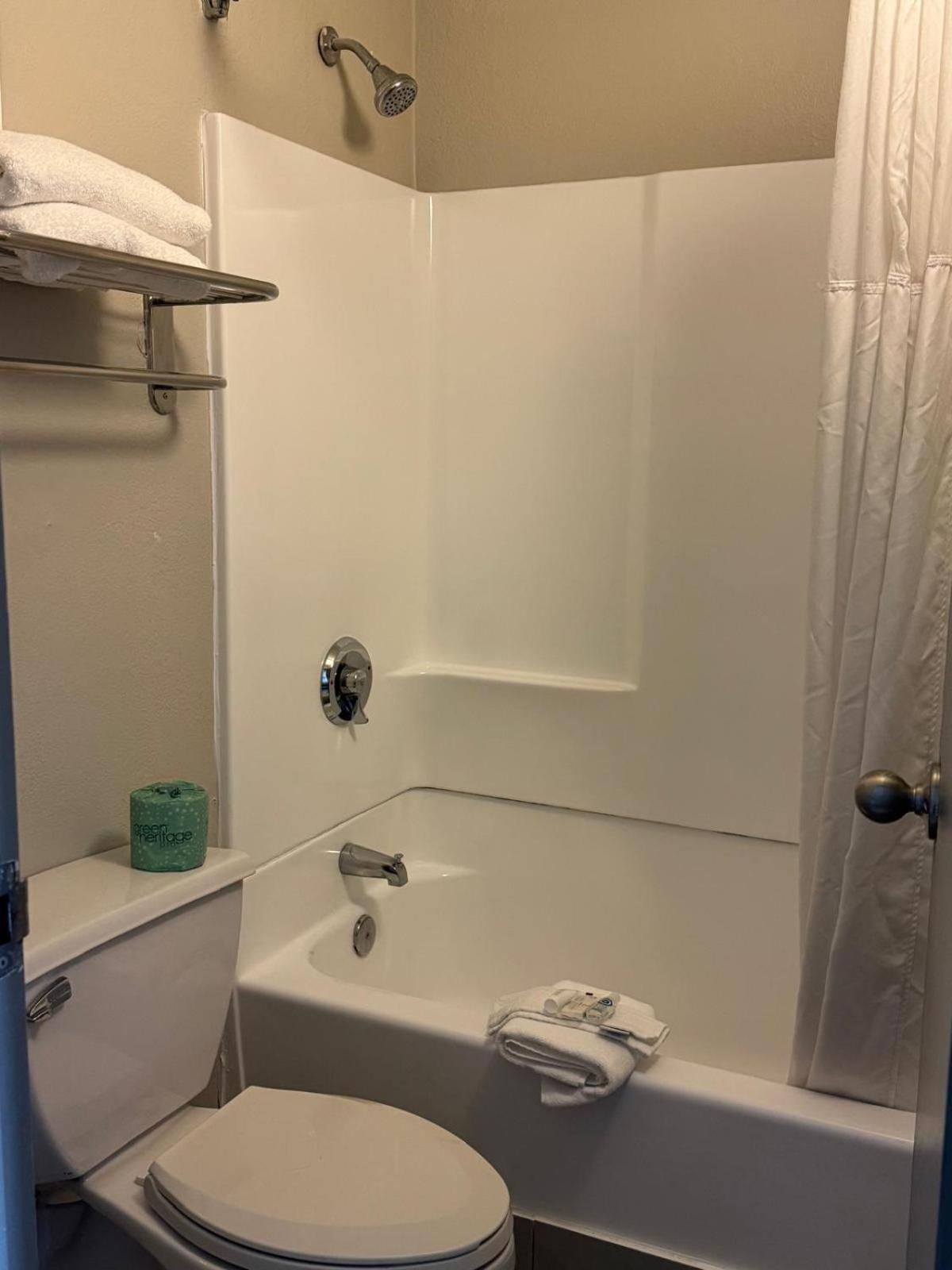 Super 8 By Wyndham Charleston Wv Hotel Ngoại thất bức ảnh